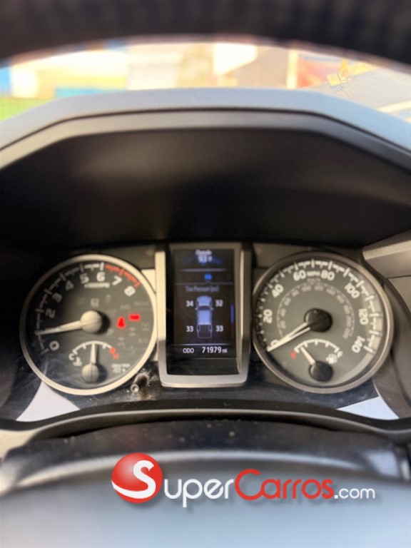 2020 Toyota Tacoma TRD OFF ROAD — foto 9 / 12