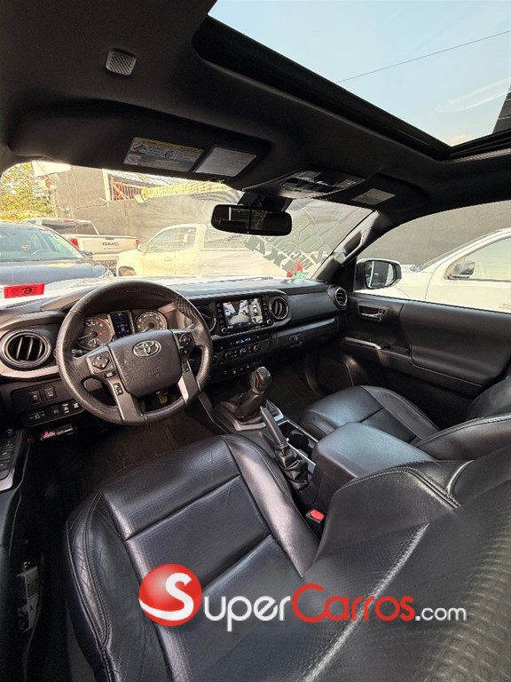 2020 Toyota Tacoma TRD OFF ROAD — foto 11 / 12