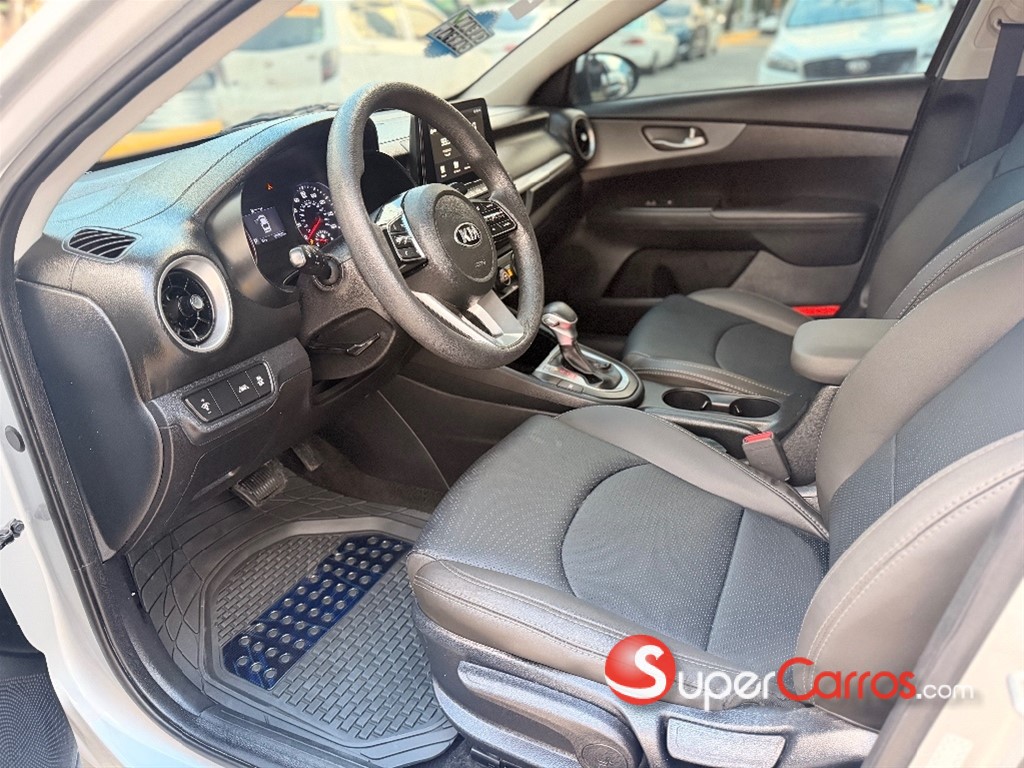 2020 Kia Forte LXS — foto 6 / 9
