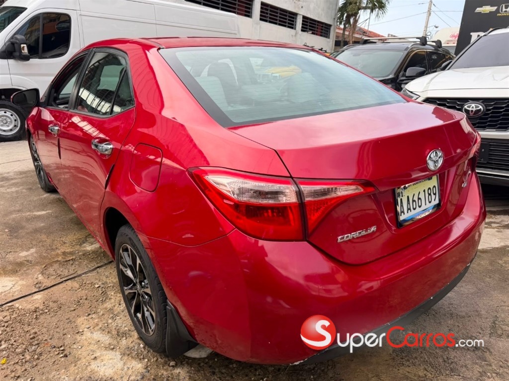 2018 Toyota Corolla LE — foto 11 / 12