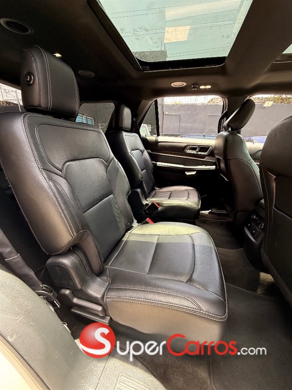 2018 Ford Explorer Limited — foto 10 / 12