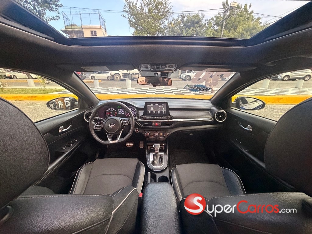 2020 Kia Forte GT Line — foto 4 / 8
