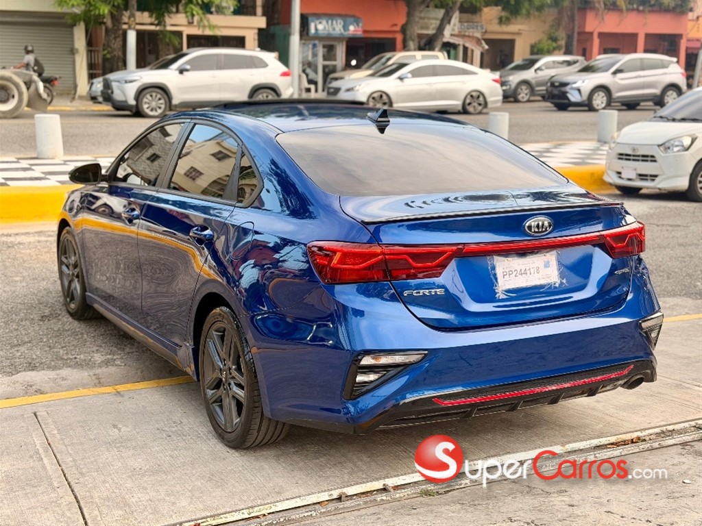 2020 Kia Forte GT Line — foto 8 / 8