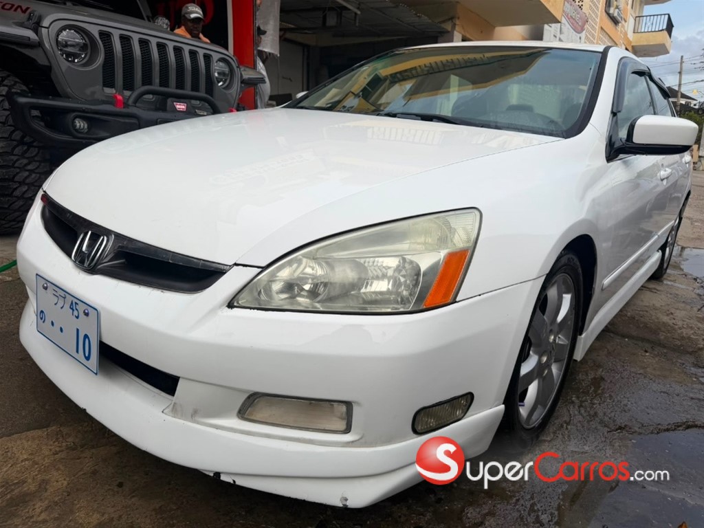 2005 Honda Accord — foto 8 / 12
