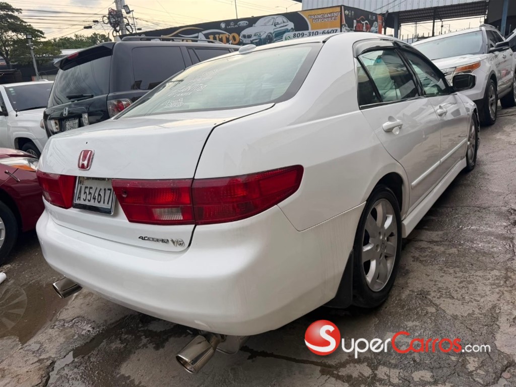 2005 Honda Accord — foto 9 / 12