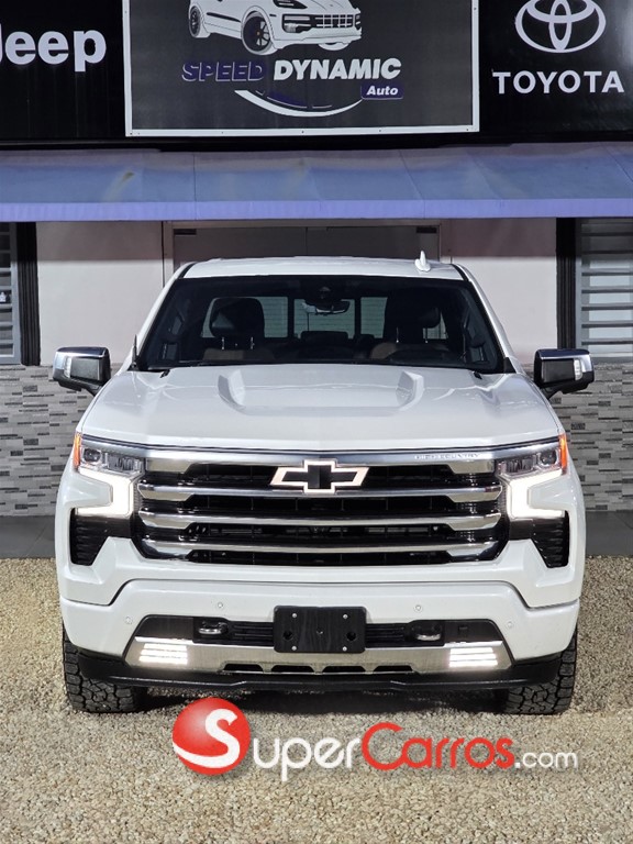 2023 Chevrolet Silverado High Country Duramax — foto 2 / 12