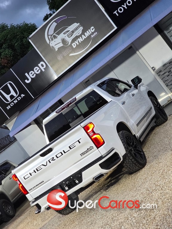 2023 Chevrolet Silverado High Country Duramax — foto 10 / 12