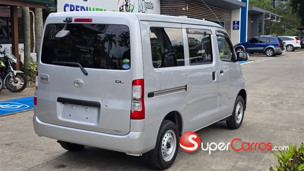 2020 Toyota Town-Ace — foto 8 / 12