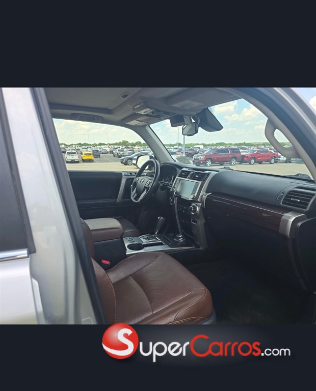 2021 Toyota 4 Runner Limited — foto 8 / 12
