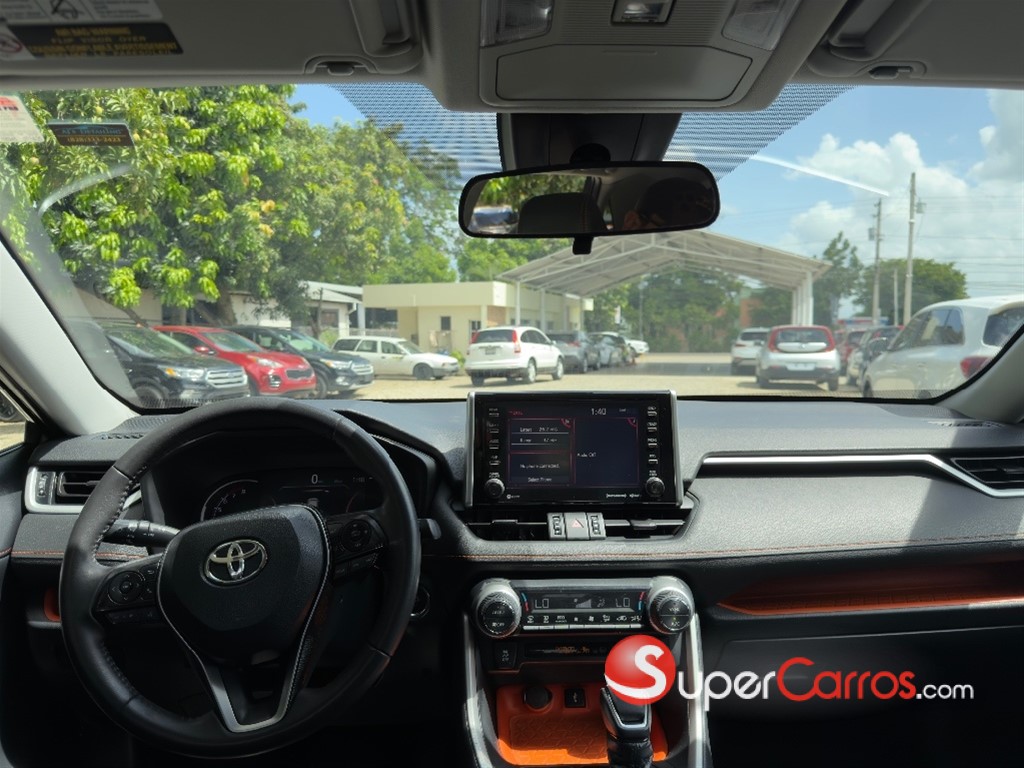 2020 Toyota RAV4 Adventure — foto 7 / 8
