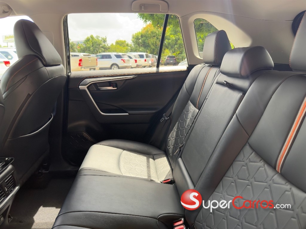 2020 Toyota RAV4 Adventure — foto 8 / 8