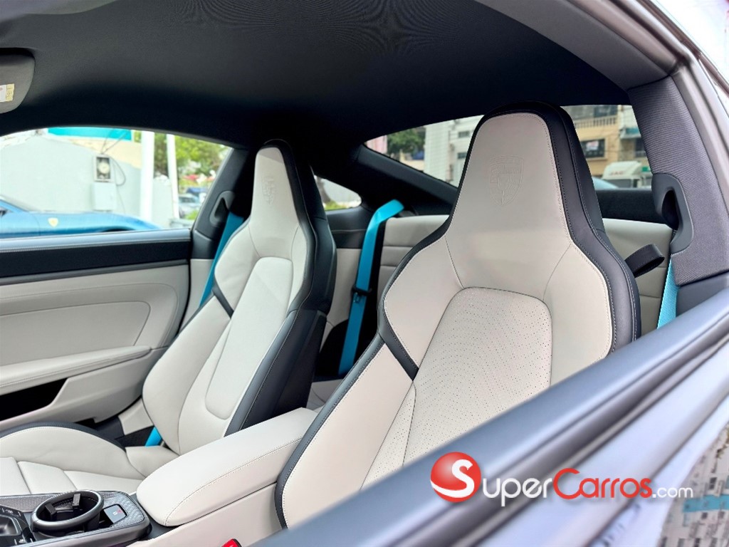 2025 Porsche 911 Carrera — foto 4 / 12