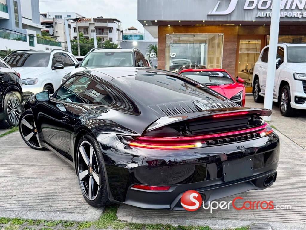 2025 Porsche 911 Carrera — foto 11 / 12