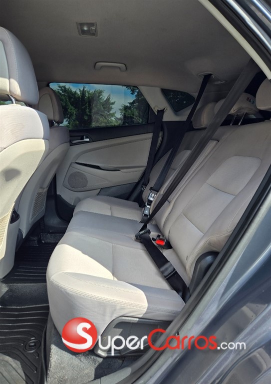 2017 Hyundai Tucson ECO 1.6 TURBO — foto 8 / 12
