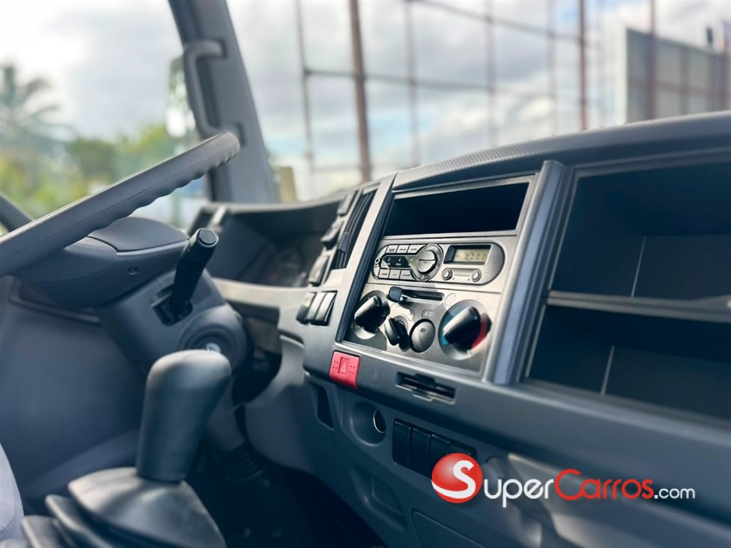 2027 Isuzu NP — foto 6 / 11