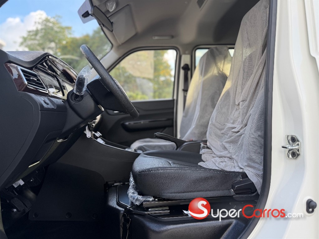 2026 KYC V7 11 Pasajeros — foto 8 / 11