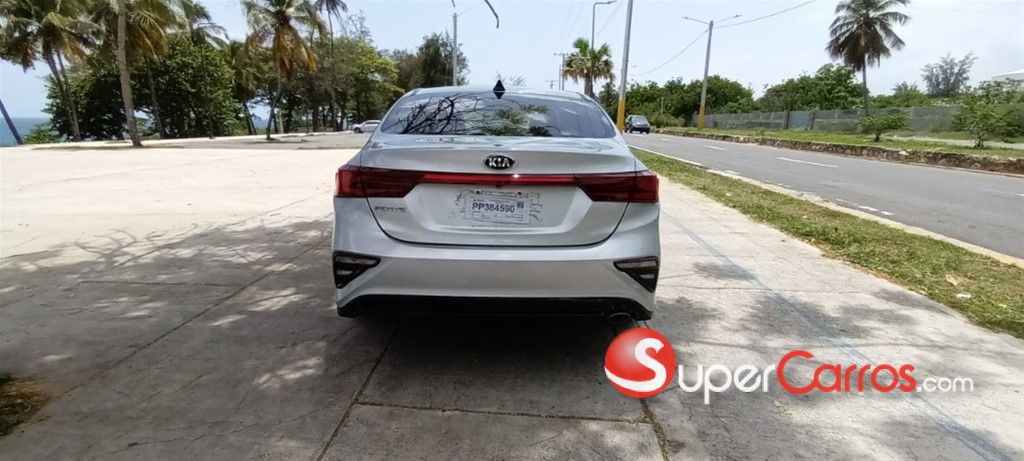 2020 Kia Forte LX — foto 5 / 12