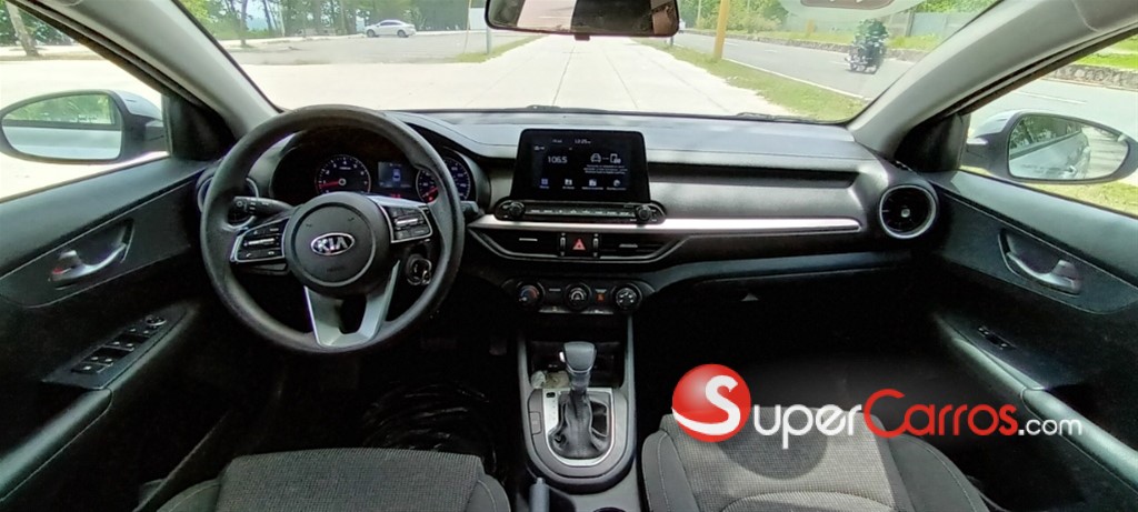 2020 Kia Forte LX — foto 10 / 12