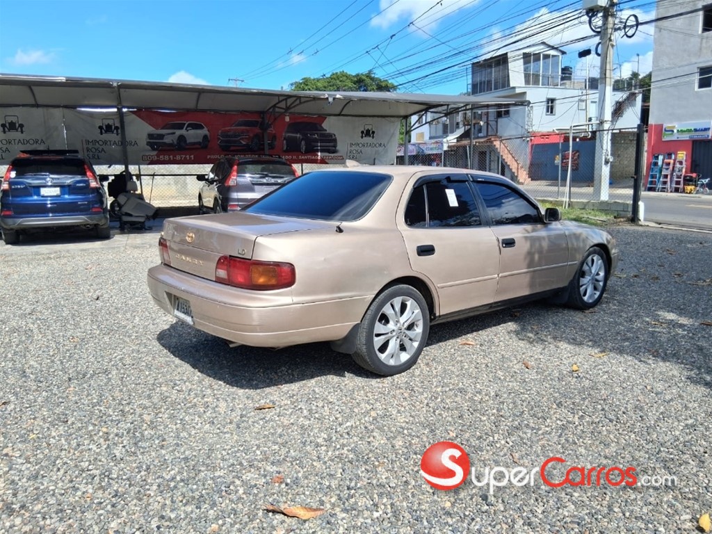 1995 Toyota Camry CE — foto 4 / 7