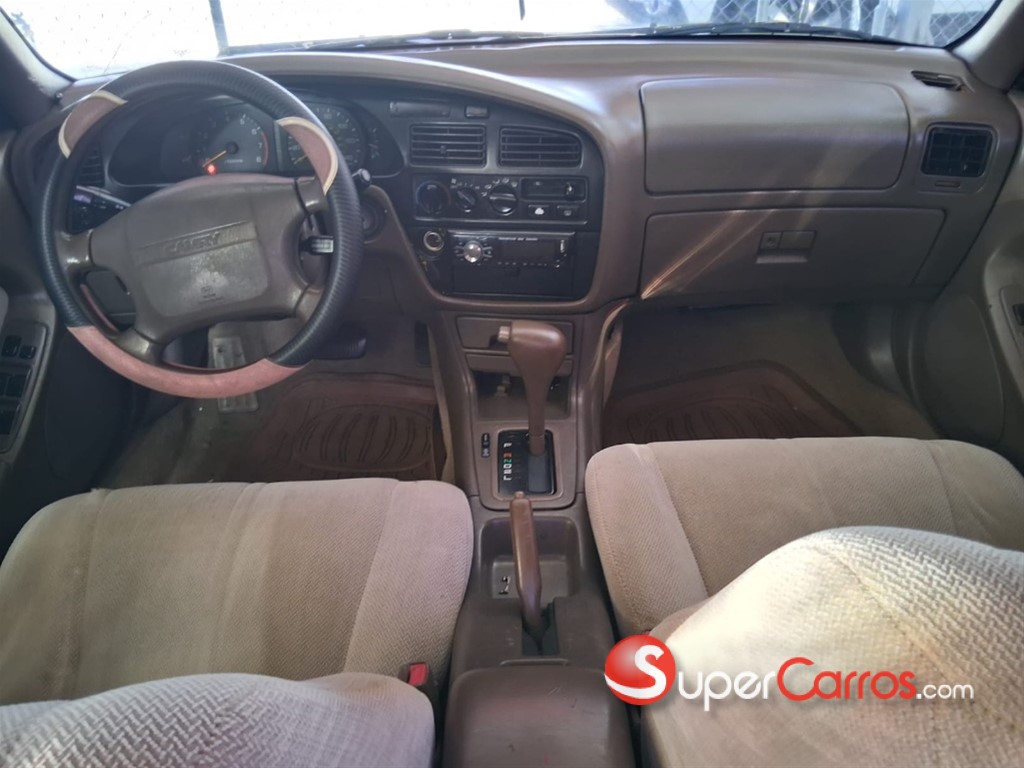 1995 Toyota Camry CE — foto 5 / 7