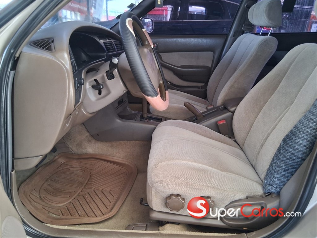 1995 Toyota Camry CE — foto 6 / 7