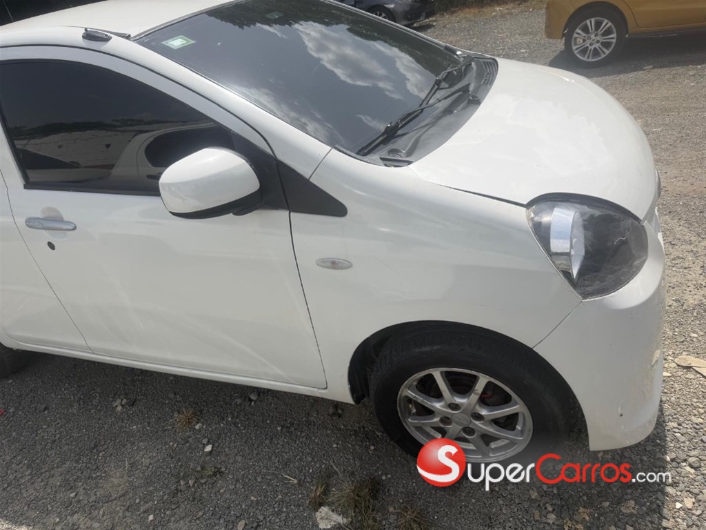 2016 Daihatsu Mira — foto 2 / 9