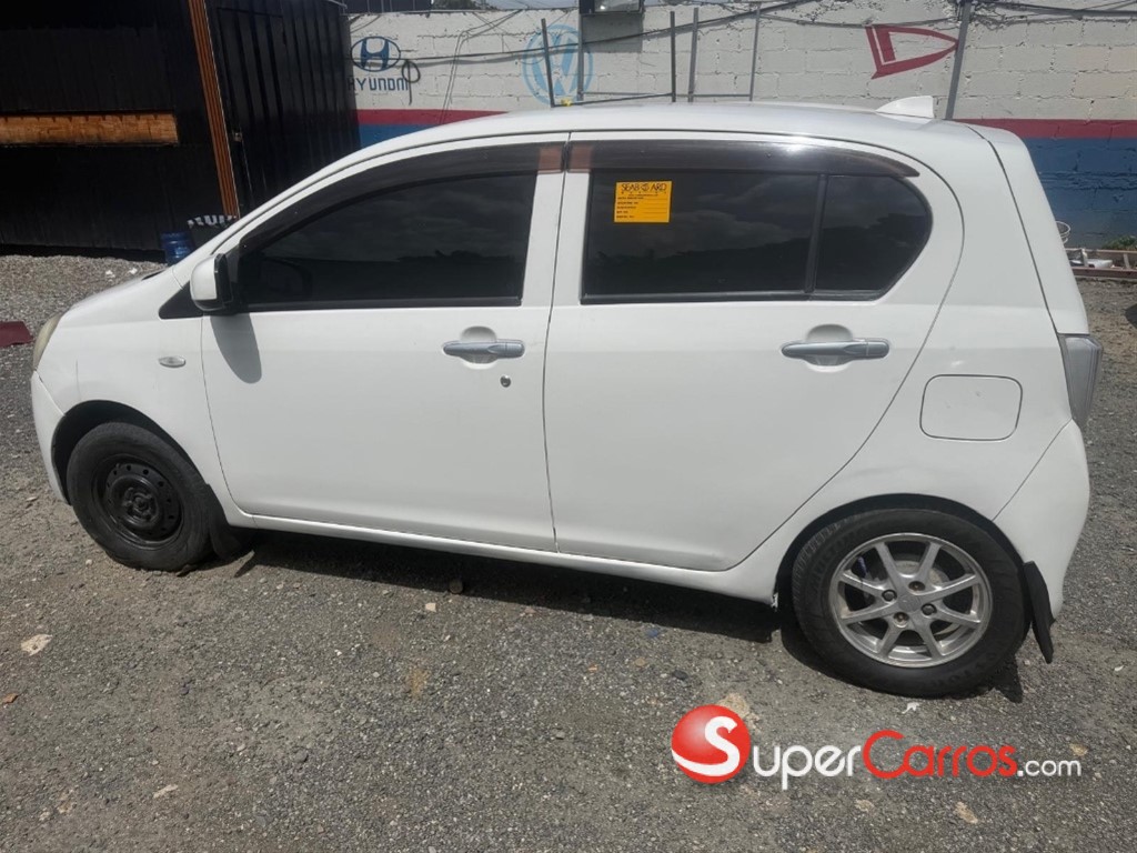2016 Daihatsu Mira — foto 3 / 9