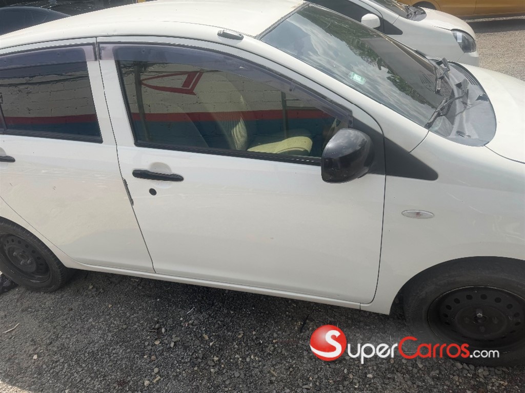 2014 Daihatsu Mira — foto 2 / 7
