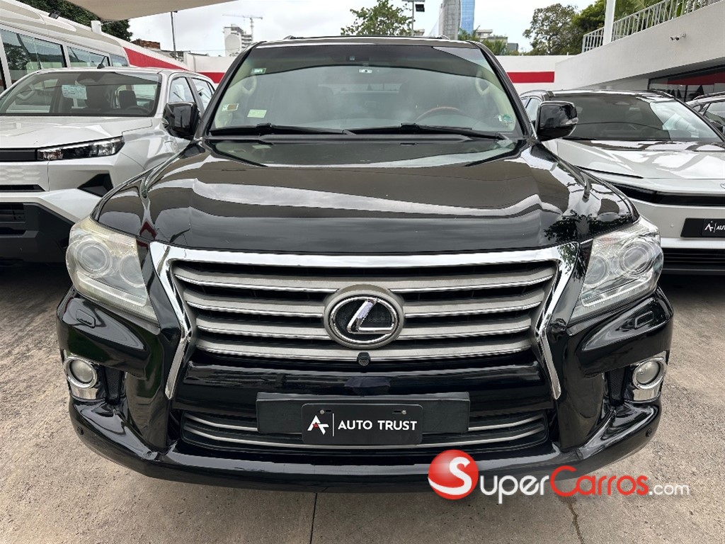 2013 Lexus LX 570 — foto 2 / 9