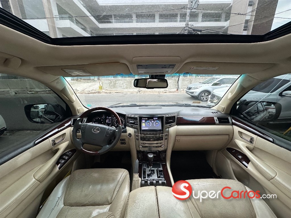 2013 Lexus LX 570 — foto 7 / 9