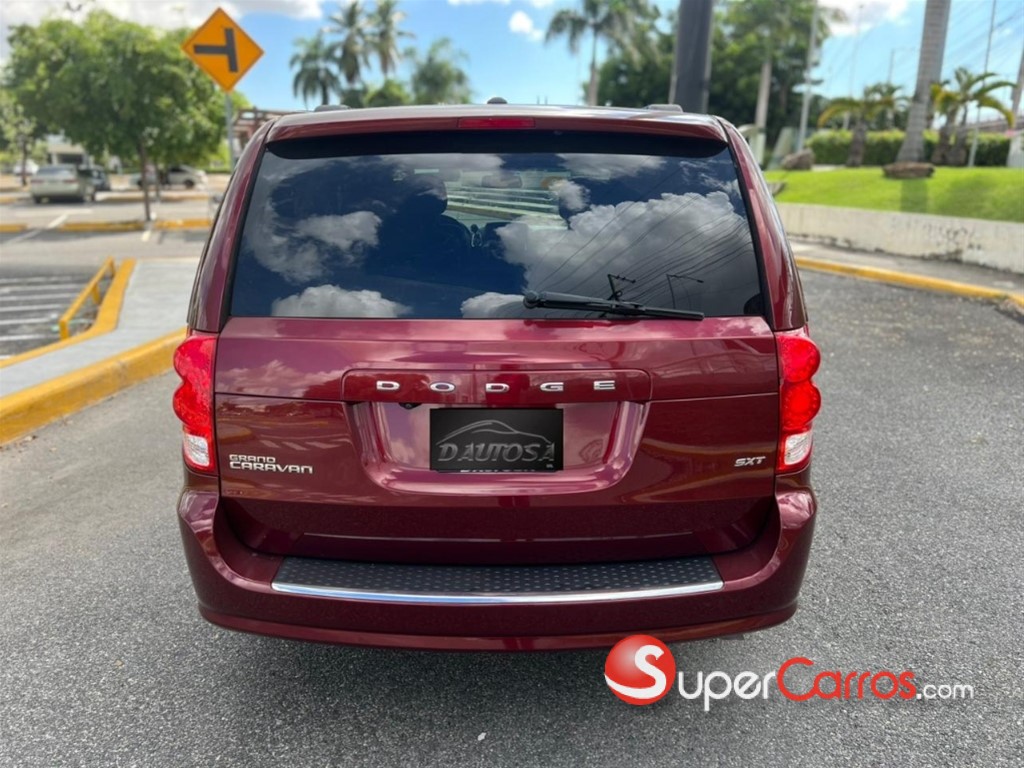 2020 Dodge Grand Caravan SXT — foto 4 / 12