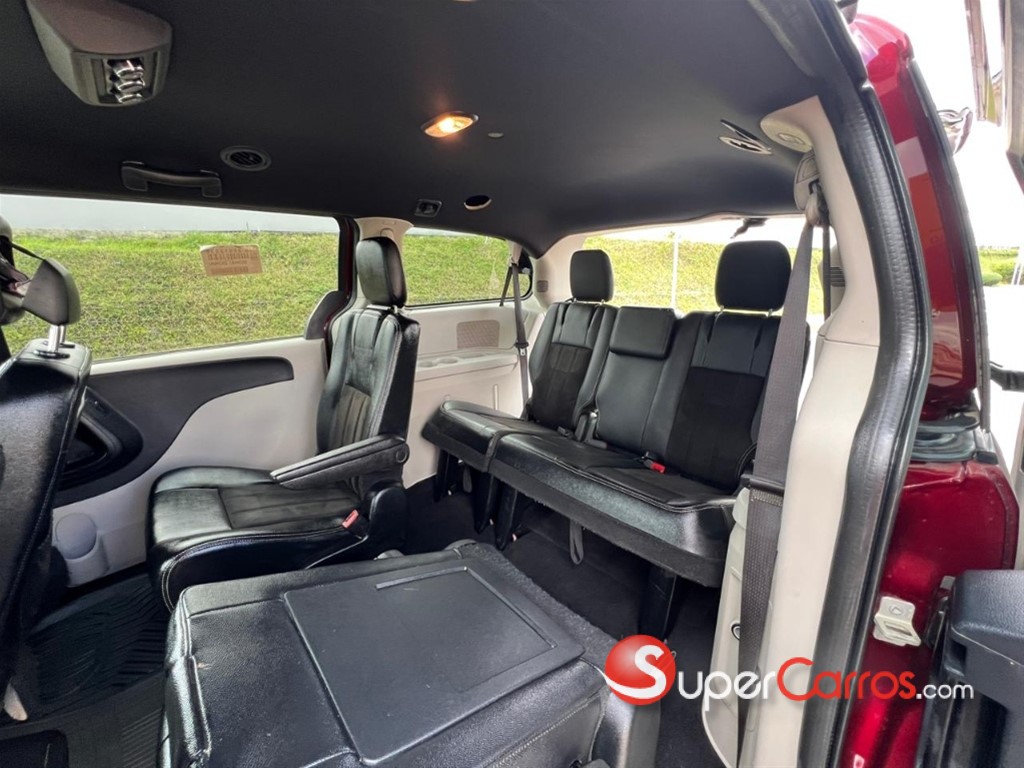 2020 Dodge Grand Caravan SXT — foto 9 / 12