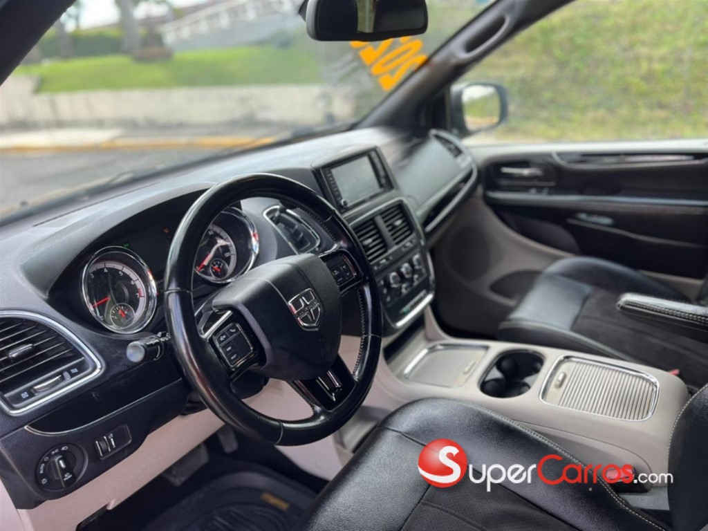 2020 Dodge Grand Caravan SXT — foto 11 / 12