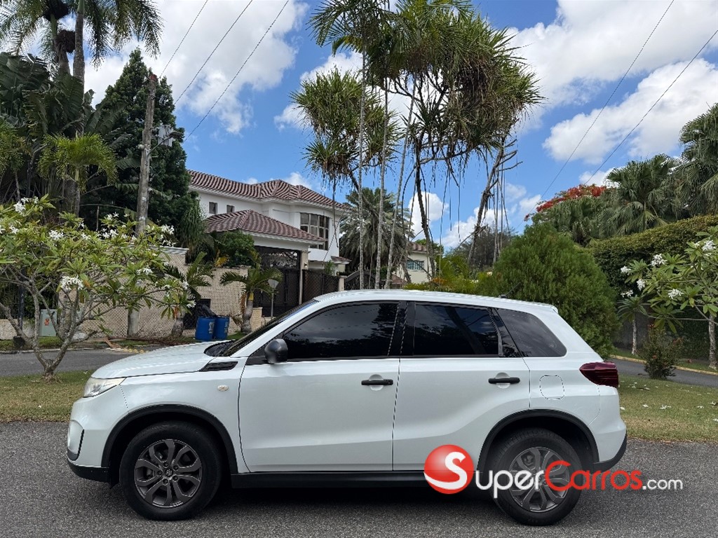 2021 Suzuki Vitara GL — foto 4 / 10
