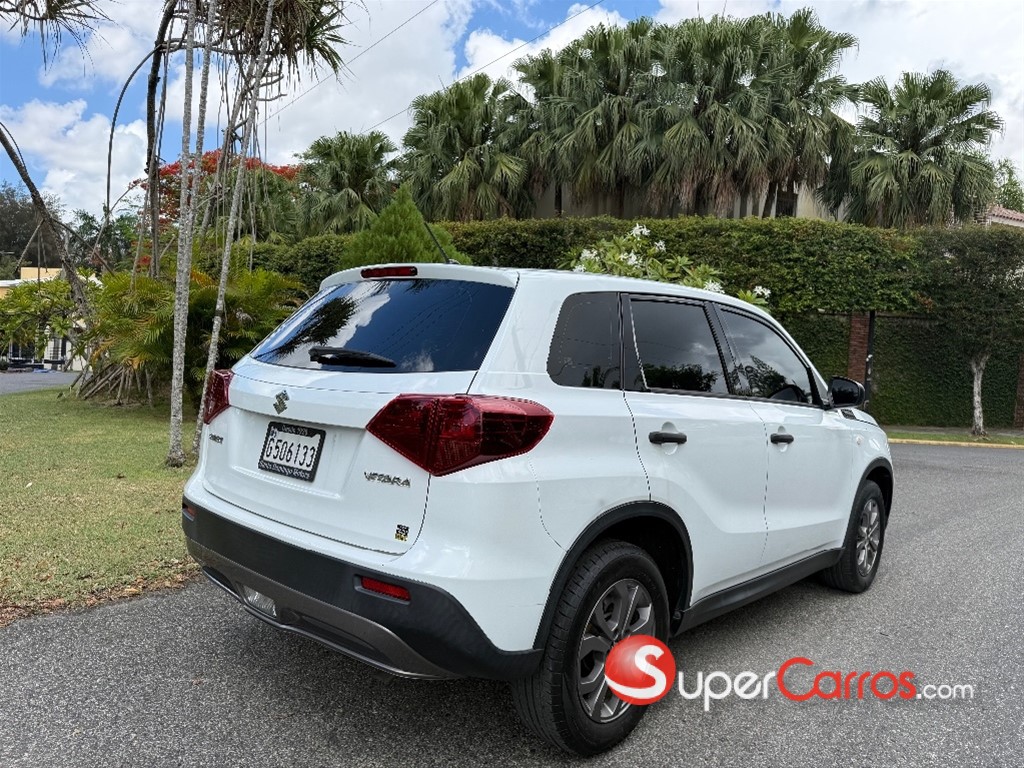 2021 Suzuki Vitara GL — foto 5 / 10