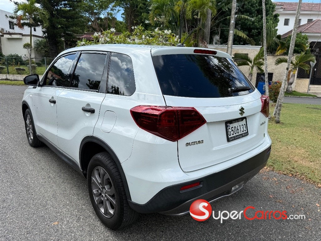2021 Suzuki Vitara GL — foto 6 / 10