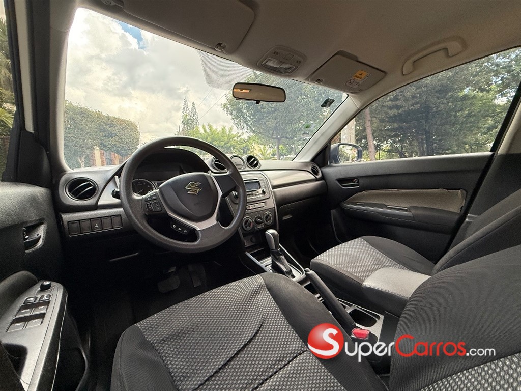 2021 Suzuki Vitara GL — foto 7 / 10
