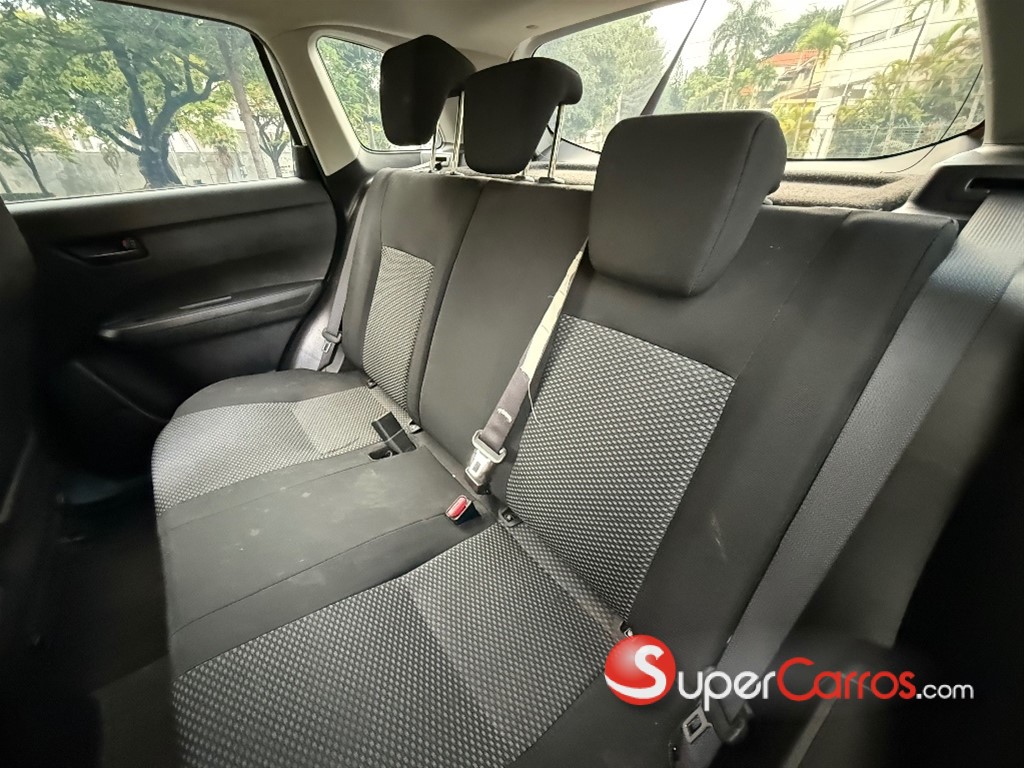 2021 Suzuki Vitara GL — foto 10 / 10