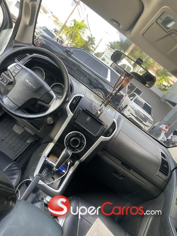 2019 Isuzu DMAX — foto 6 / 12