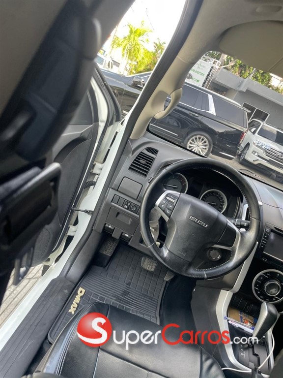 2019 Isuzu DMAX — foto 7 / 12