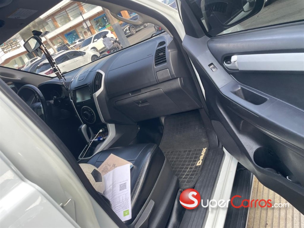 2019 Isuzu DMAX — foto 8 / 12