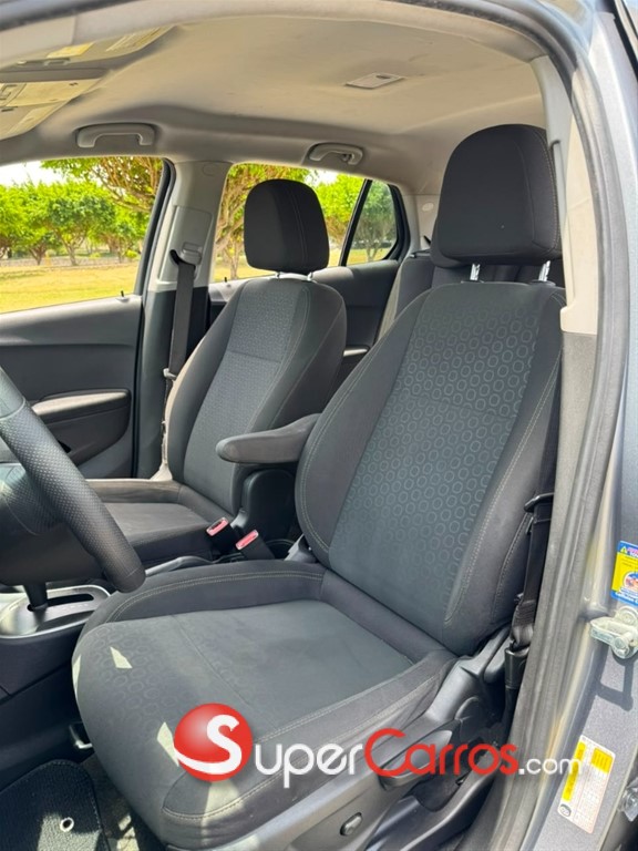 2020 Chevrolet Tracker LS — foto 9 / 11