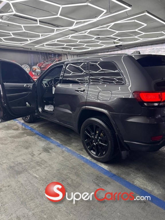 2018 Jeep Grand Cherokee — foto 2 / 4