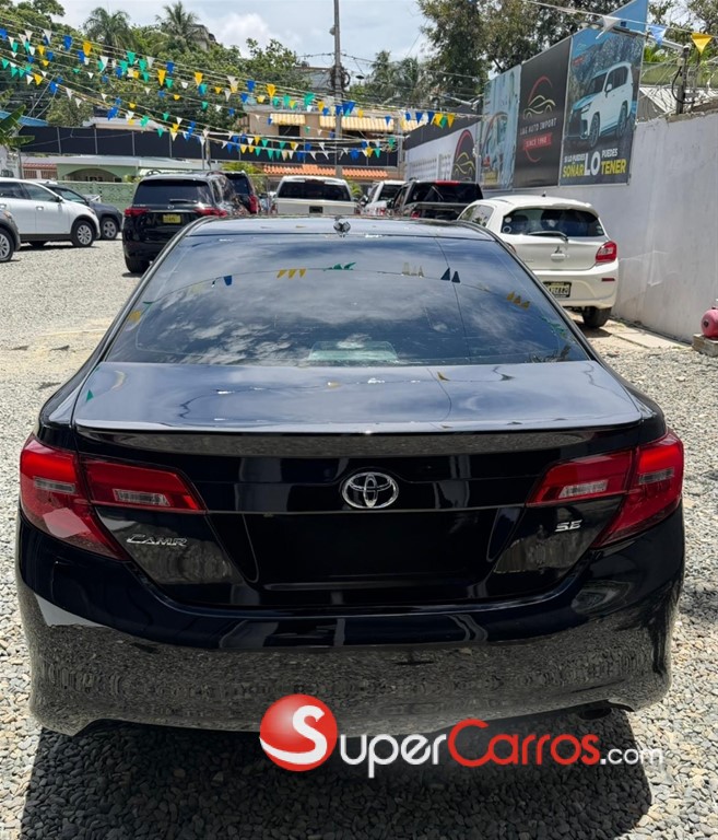 2014 Toyota Camry SE — foto 4 / 9