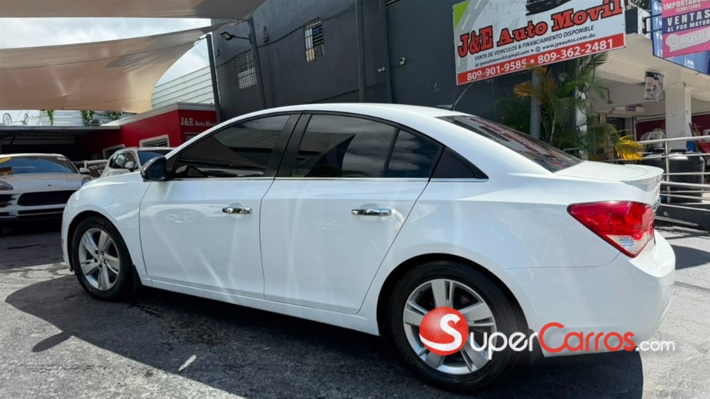 2014 Chevrolet Cruze LT — foto 6 / 12