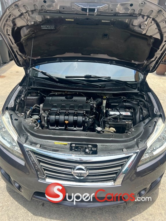 2015 Nissan Sentra SR — foto 5 / 10