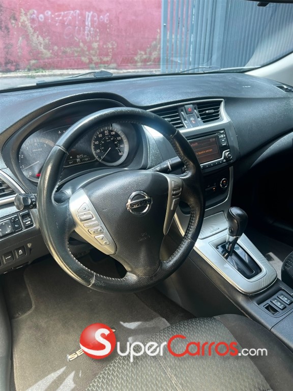 2015 Nissan Sentra SR — foto 7 / 10