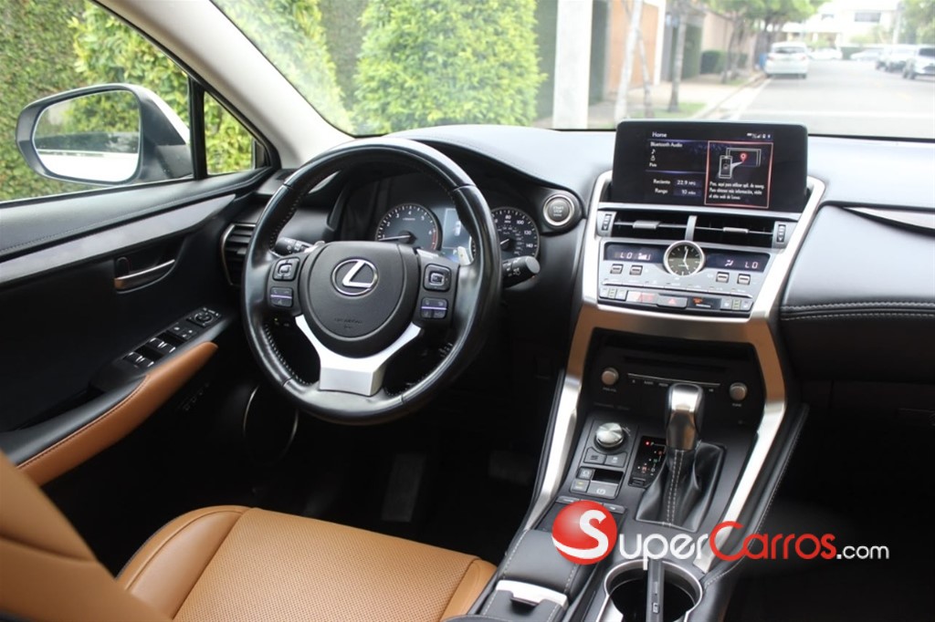 2021 Lexus NX 300 — foto 11 / 12