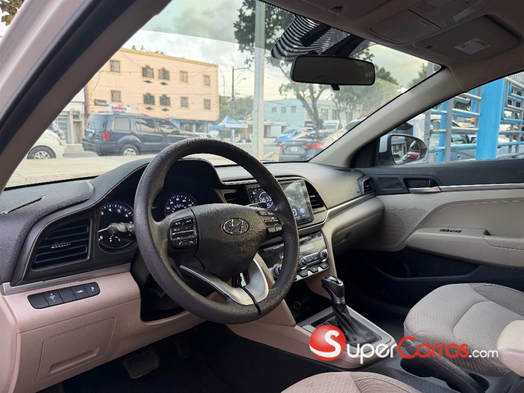 2020 Hyundai Elantra — foto 4 / 9