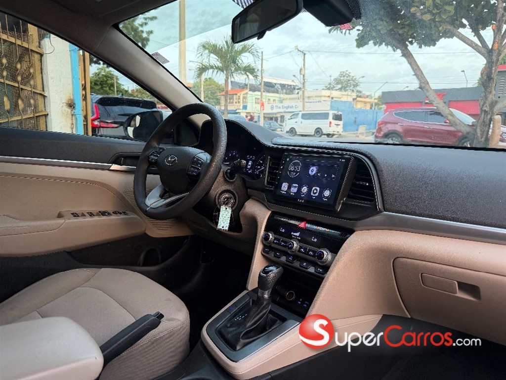 2020 Hyundai Elantra — foto 6 / 9